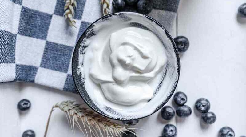 Greek-Plain-Yogurt-Nutrition