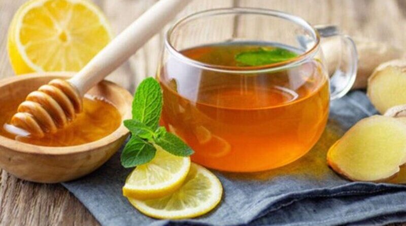 Green-Tea-with-Honey