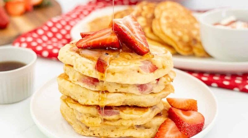 Strawberry-Pancakes