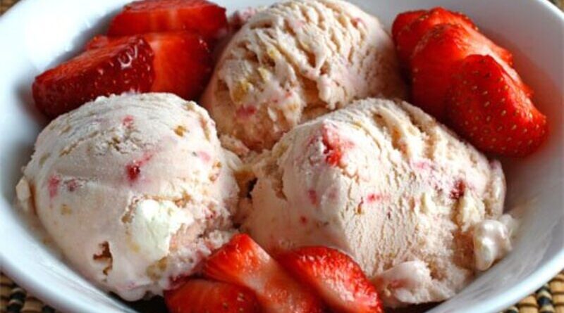 Strawberry Cheesecake Ice Cream