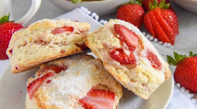 Strawberry-Biscuits